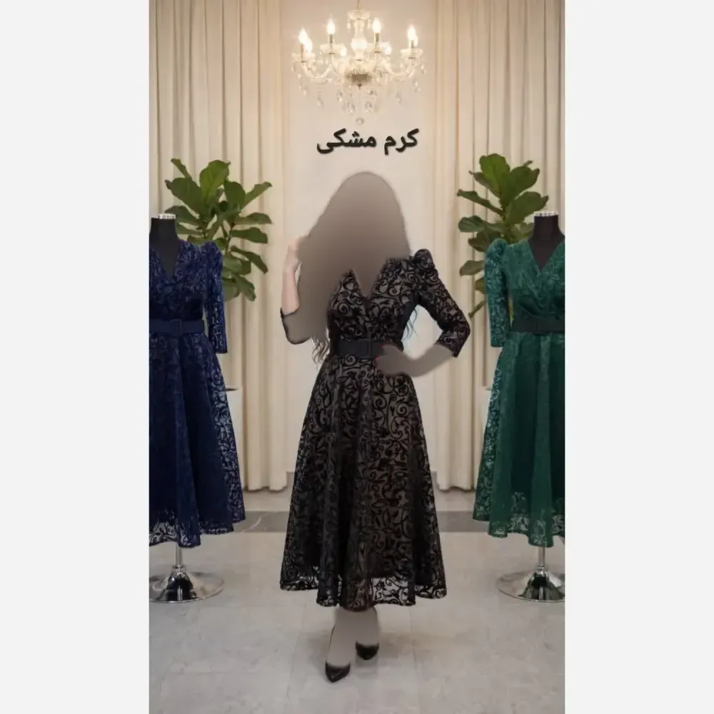 لباس مجلسی زنانه جنس فلوک ارگانزا همراه آستر قد 135 کمربند دار پشت زیپدار