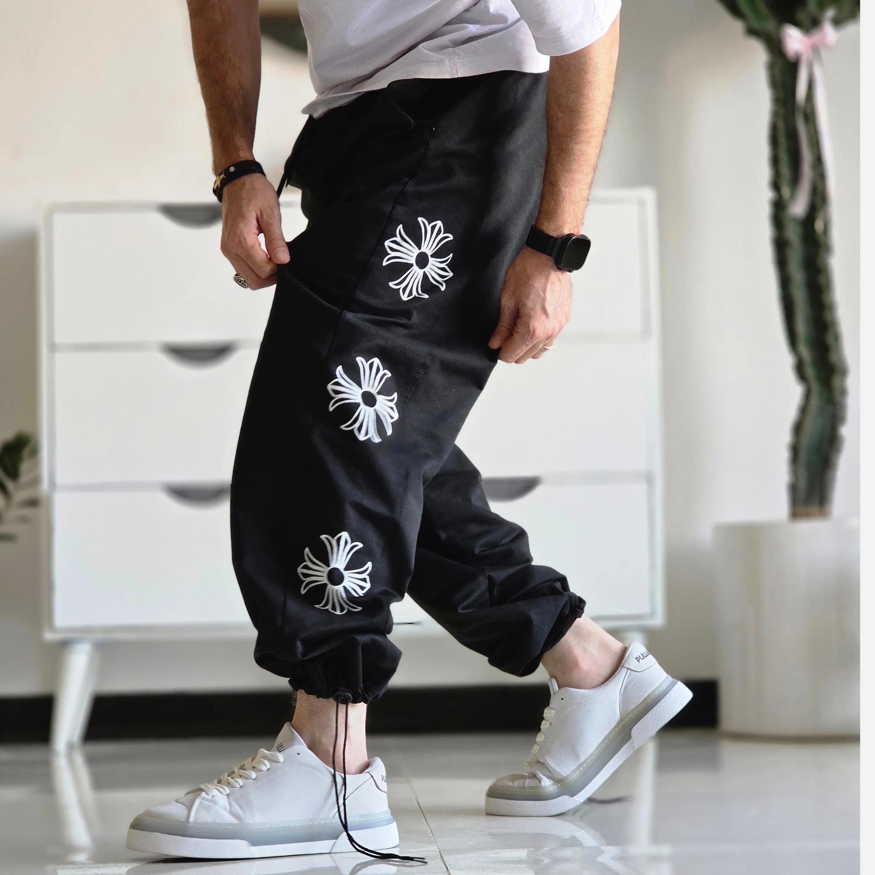 شلوار اسلش بگ کروم هارتز رنگ مشکی جنس گلکسی اسپان سایز XXL و XXXL