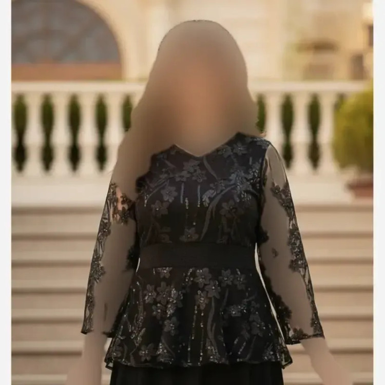 ماکسی مجلسی زنانه کرپ لمه و گیپور پولک دوزی مشکی مدل مژگان