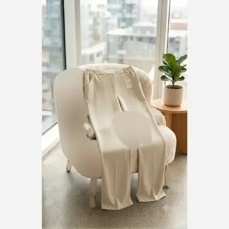 شلوار بگ زنانه پارچه مازراتی گرم بالا فری سایز رنگ کرم و سرمه ای